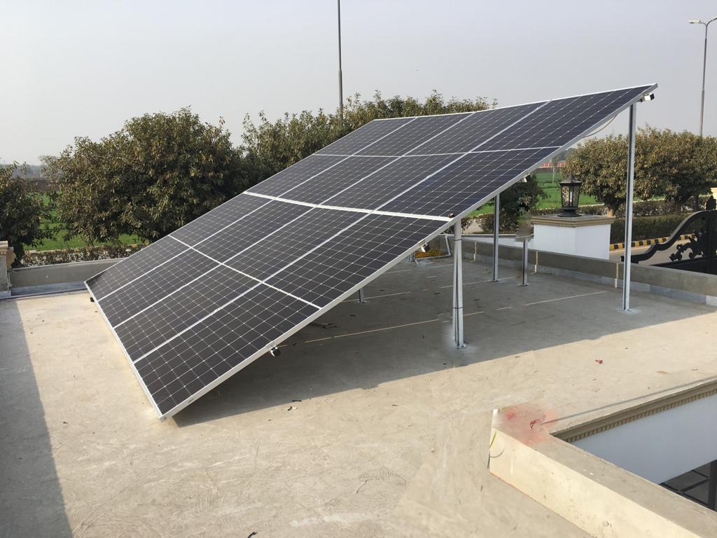 Solar Panel Costs in Pakistan Slash by Over 50%