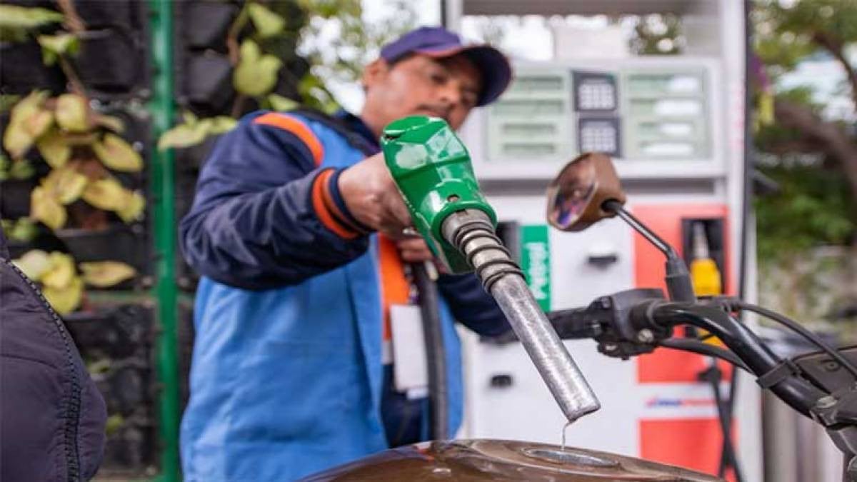 Pakistan Government Slashes Petrol and Diesel Prices by Up to Rs 10.20 per Liter